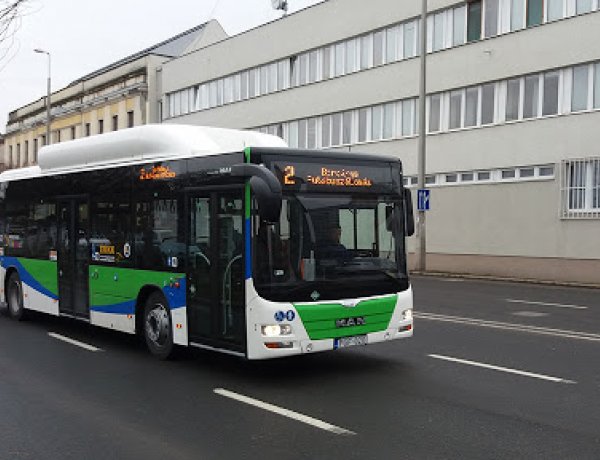 Részben helyreáll a korábbi rend! Holnaptól újra lehet jegyet vásárolni a buszokon!