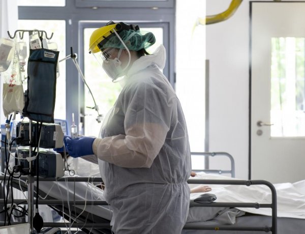 Két kiemelt kórházba szállítják az új, súlyos koronavírusos betegeket