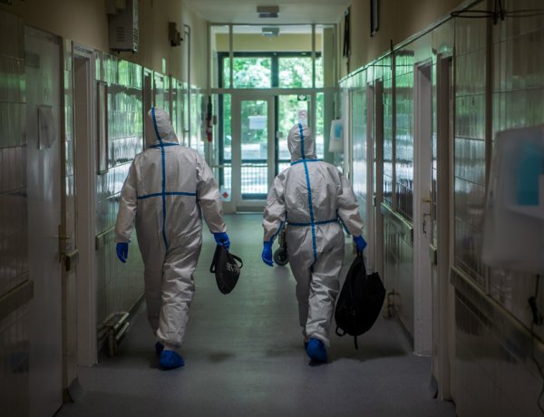 Öt krónikus beteg hunyt el a koronavírus miatt, 430 főre emelkedett az elhunytak száma
