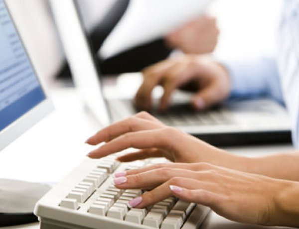 Egy nap alatt 15 ezren jelentkeztek az ingyenes informatikai képzésekre