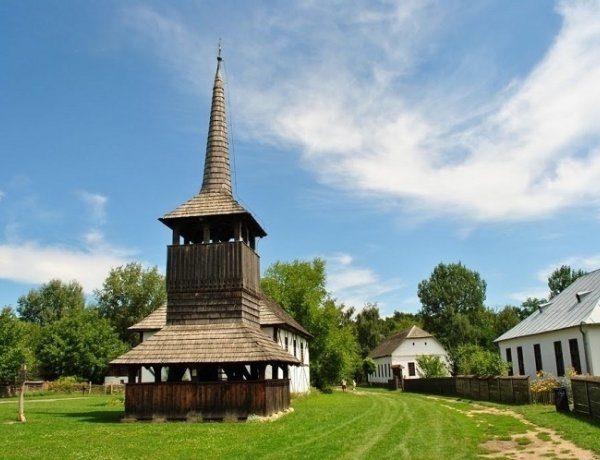 Forgatás a múzeumfaluban – A Trianon-emléknapról készítettek filmet a Kölcsey diákjai