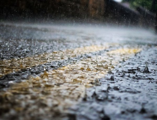 Kilenc megyében felhőszakadásokra figyelmeztet az Országos Meteorológiai Szolgálat