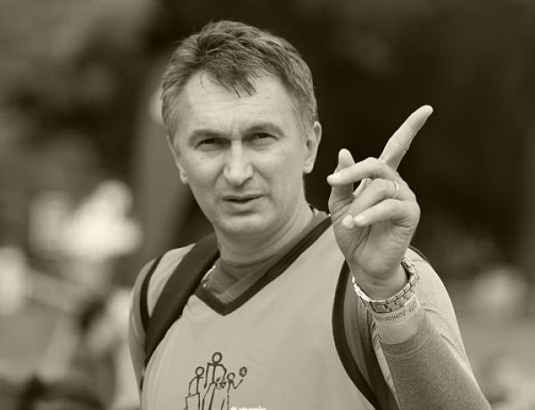 Közös gyertyagyújtás szombat este Sitku Ernő emlékére a Continental Aréna előtt