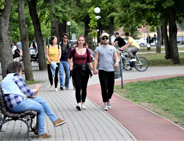 Dúl a love Sóstón! Hétvégi romantika a gyönyörű tóparti sétányon!