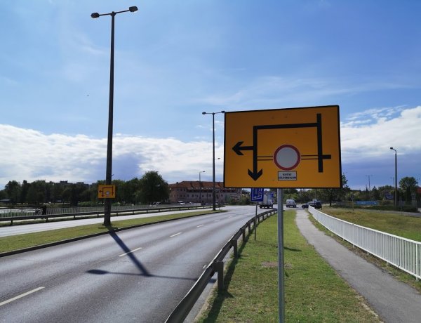 Mától váltakozó irányú jelzőlámpás terelés mellett közlekedhetnek a Család utcán