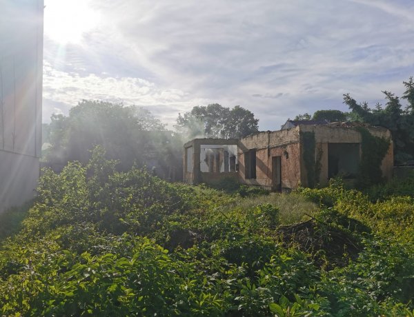 Tűz ütött ki a Hunyadi János utca egyik elhagyatott házában 