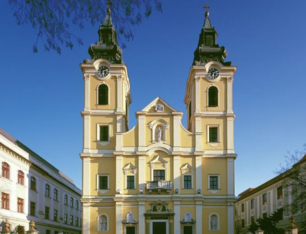 Palánki Ferenc debrecen-nyíregyházi megyéspüspök ünnepi szentmiséje a székesegyházban