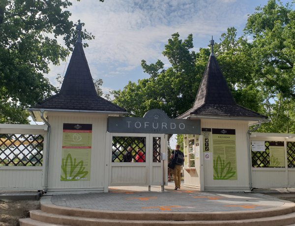 Szombaton nyitotta meg újra kapuit a Tófürdő a biztonsági intézkedések betartása mellett