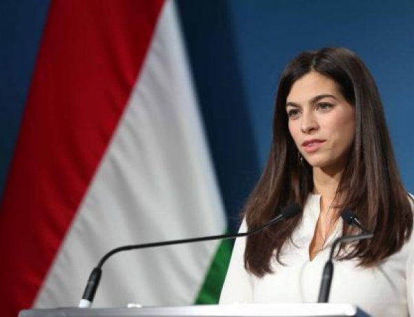  Szentkirályi Alexandra kormányszóvivő: a járványveszély továbbra sem múlt el