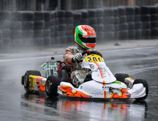 Nyíregyházi pilóta győzött a gokart bajnokság első, kecskeméti futamán 