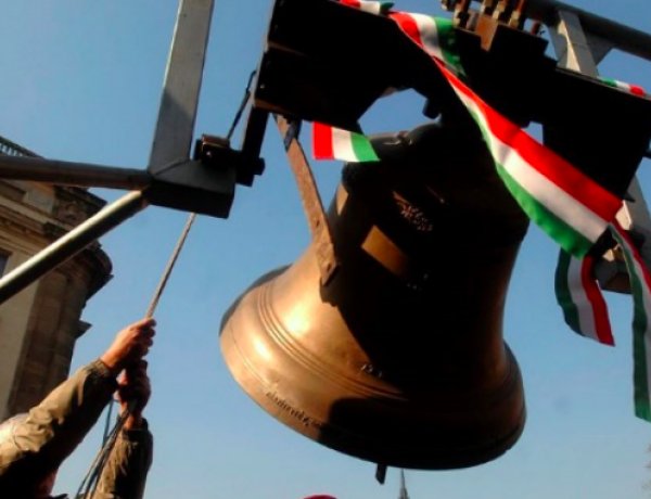 Keresztény Értelmiségiek Szövetségének közleménye:  Szóljanak a harangok!