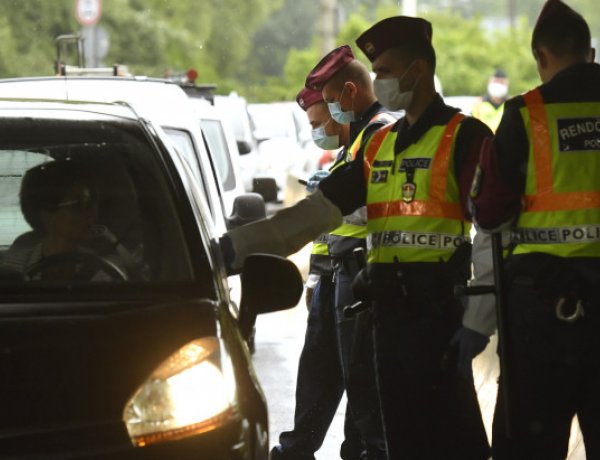 Péntek estétől megnyílt az összes átkelő a szlovák-magyar és az osztrák-magyar határon