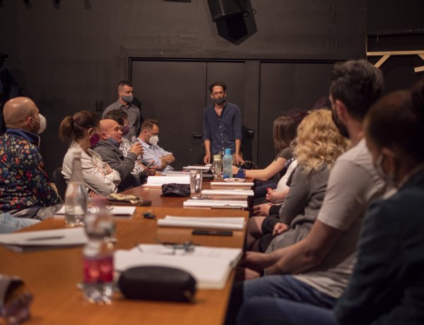 A kripli – Elfogadták a díszlet- és jelmezterveket, az olvasópróbák megkezdődtek