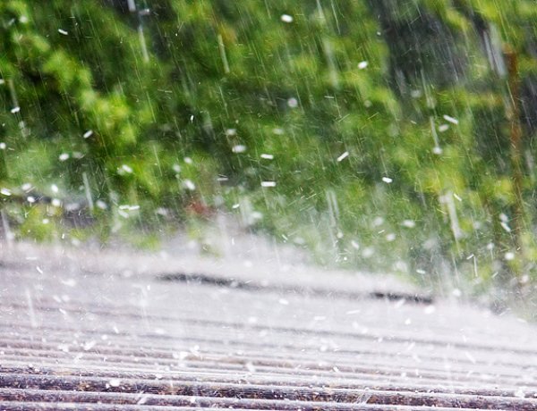 Jégeső és erős szél – Több helyre is riasztották a megye tűzoltóit vasárnap