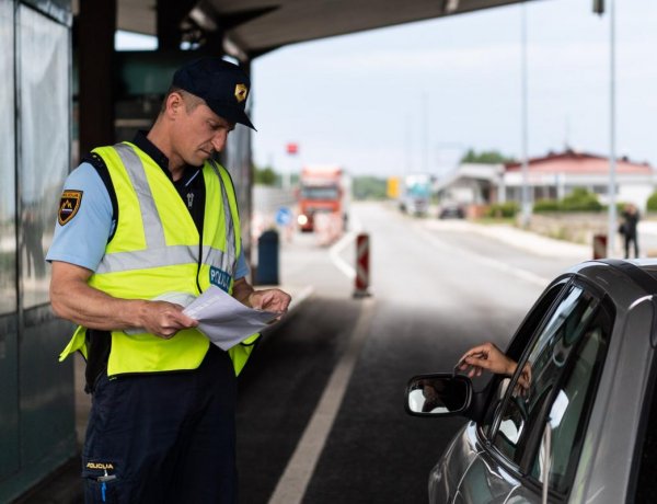 Szijjártó: az összes határátkelő megnyílik Szlovénia és Magyarország között