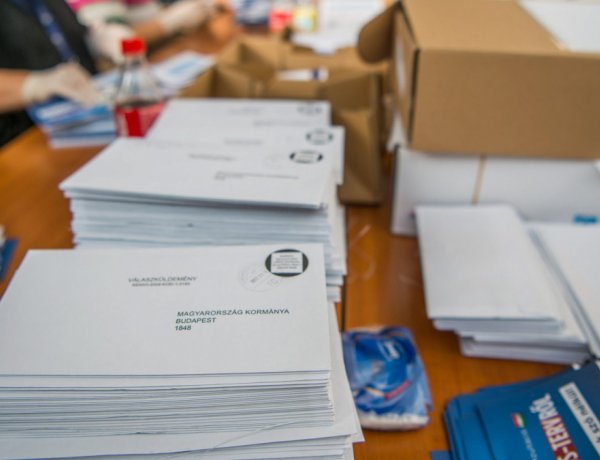 Hivatalos: ezek lesznek a nemzeti konzultáció kérdései - Hétfő este tette közzé a kormány