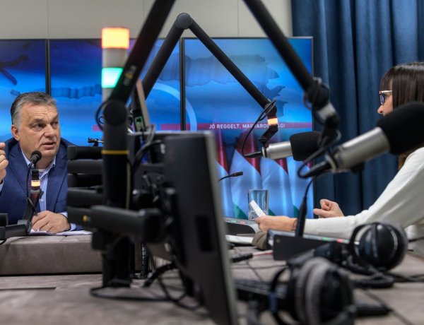 Orbán Viktor: A kormány nem segélyt akar adni, hanem munkahelyeket teremteni