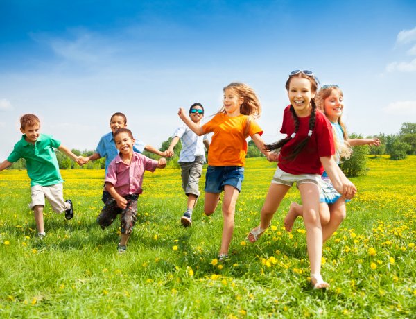 Óriási a kereslet a nyári táborokra - Megrohamozták a szülők az internetet