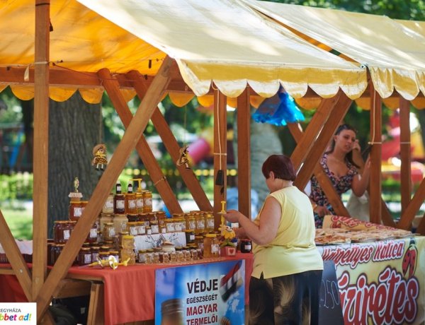 Péntektől ismét várja az érdeklődőket a nyári Sóstói Piac délután 16 órától napnyugtáig