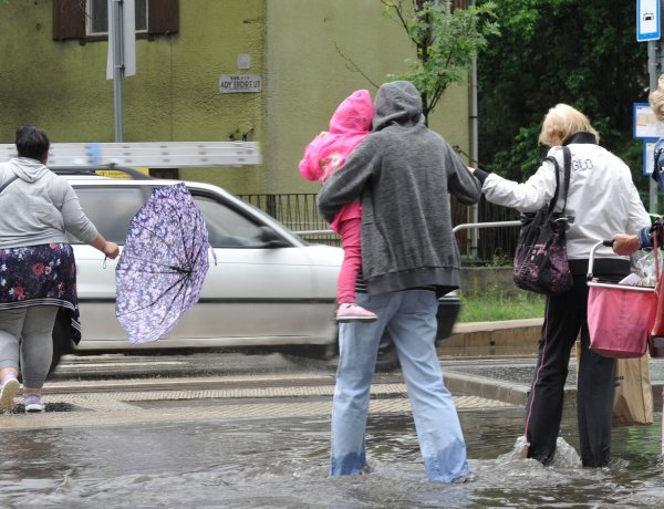Továbbra is többfelé lehet felhőszakadás – Megyénkre is figyelmeztetést adtak ki