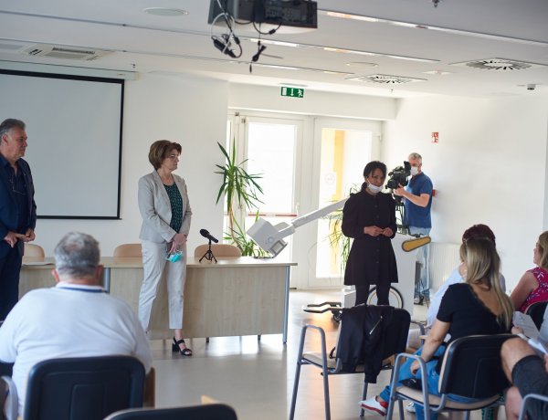 Mobil röntgent kapott a kórház – Az ágyak felszabadítása és Covid-helyzet a megyében