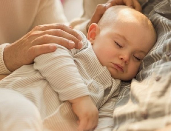 A bruttó fizetés száz százalékára emelkedik a csecsemőgondozási díj