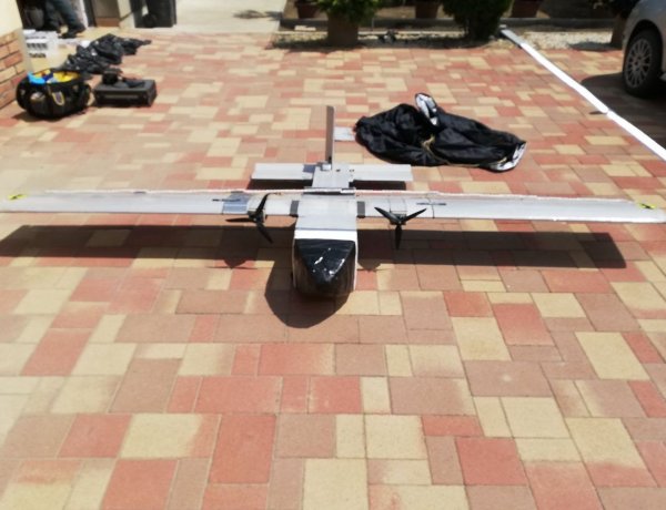 Jövedéki terméket és egy pilóta nélküli repülő eszközt találtak a rendőrök egy ingatlanon