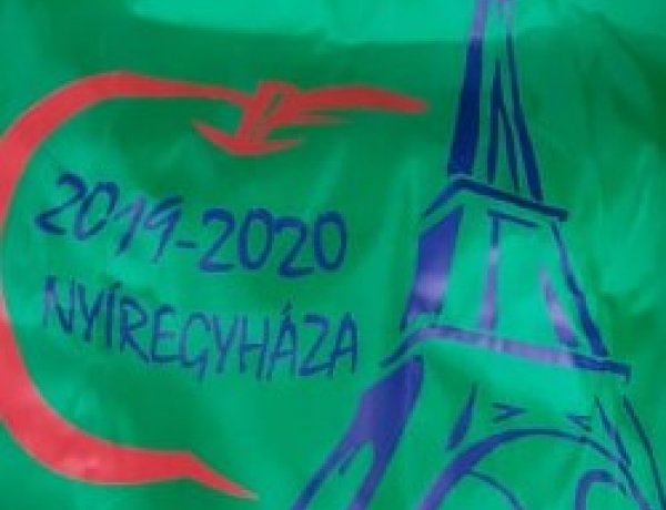 Átvették jutalmukat az Országos Francia Nyelvi Tanulmányi Verseny döntőjébe jutott diákok