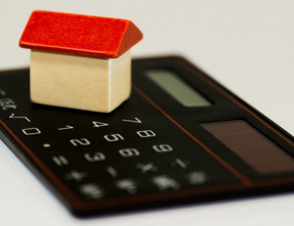 Fél évig még él a hiteltörlesztési moratórium, időtartamát a kormány meghosszabbíthatja