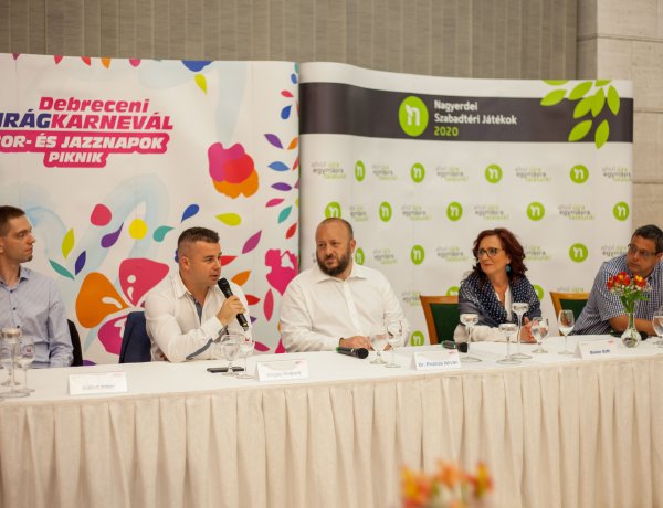 A nyíregyházi Móricz Zsigmond Színház 9-től 5-ig című musicalje Debrecenben is látható