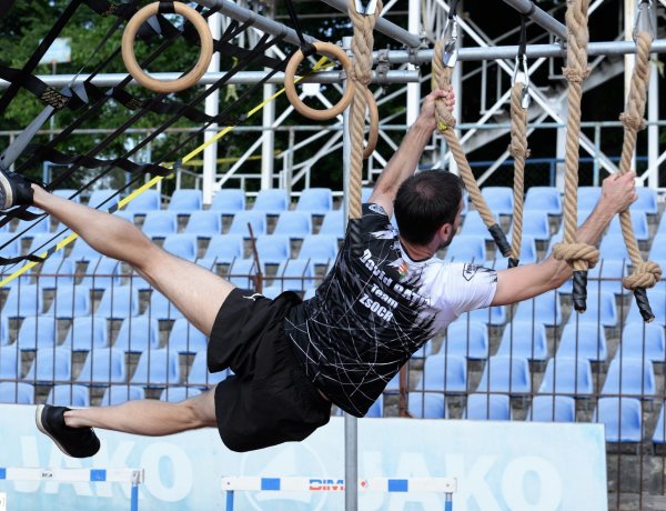Folyamatosan akadályokba ütköztek a Városi Stadionban Nyíregyházán! Galéria!