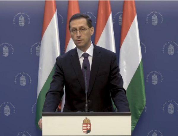 A járvány elleni készültség fenntartása és a gazdasági növekedés egyformán cél