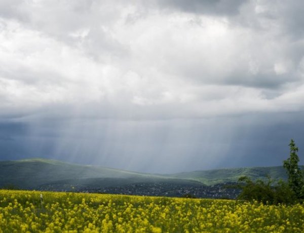 Zivatarokra és széllökésekre is figyelmeztet az Országos Meteorológiai Szolgálat