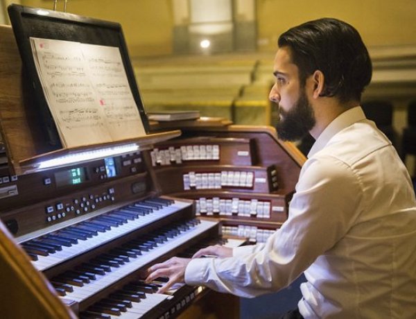 Mészáros Zsolt Máté orgonaművész  hangversenye Nyíregyházán 