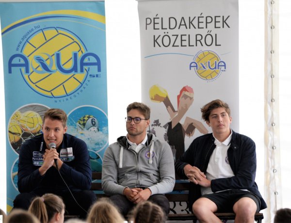 Példaképek közelről - Tehetséges vízilabdások tartottak előadást gyerekeknek Sóstón