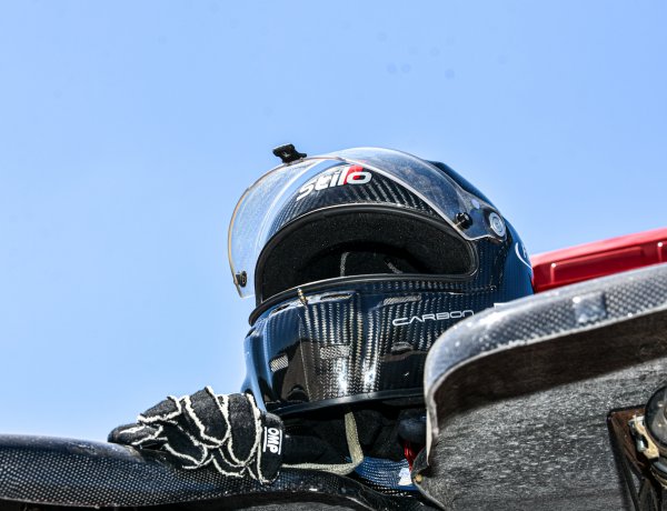 Teszt - Kiss Norbi kipróbálta a Révész Truck Racing Team versenykamionját