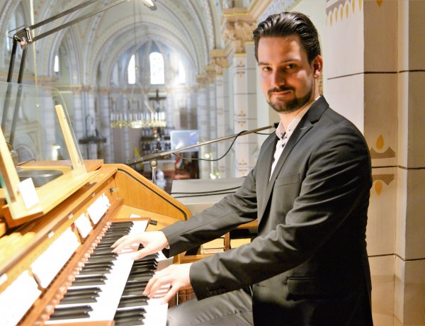 Hangversenyt adott Mészáros Zsolt Máté orgonaművész Nyíregyházán