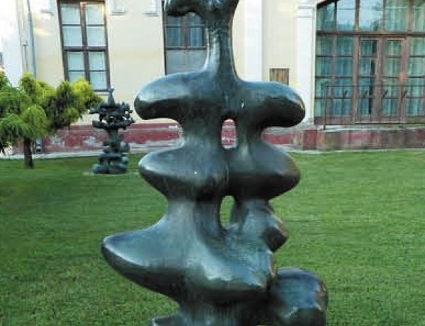 Modern Mesterek Szoboszlóról - emlékkiállítás a Nyíregyházi Városi Galériában 