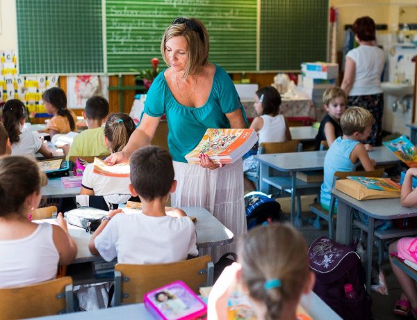 A jövő tanévtől minden diák ingyenesen kapja a tankönyveket 