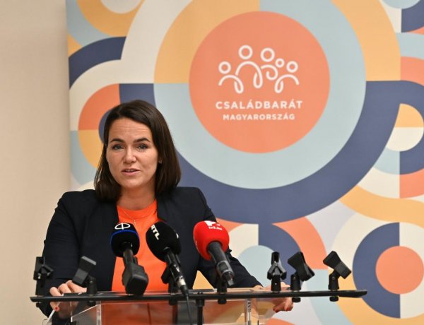 Átlépte a százezret a babaváró támogatást igénylő párok száma