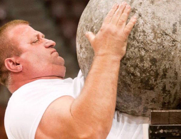 Erős emberek versengenek - Magyar-szlovák párharc szombaton Nyíregyházán