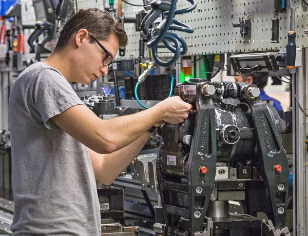 ITM: több mint 260 ezer ember munkahelyét mentette meg a kormány