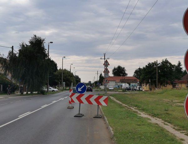 Közmű-helyreállítási munkálatok végeznek a Kállói úton, fokozott figyelemmel közlekedjenek