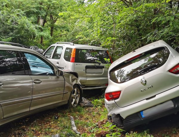 Több millió forintos anyagi kárral járó baleset történt szerda délután a Sóstói úton
