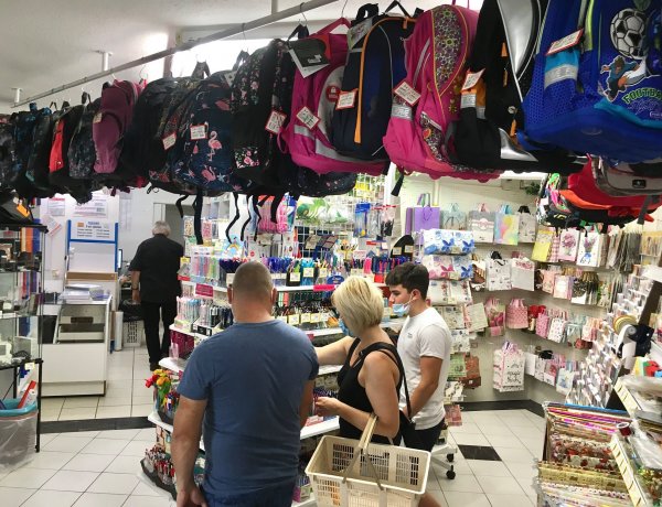 Elkezdődött a tanszervásár – A papír-írószer boltokban is visszaesett a forgalom