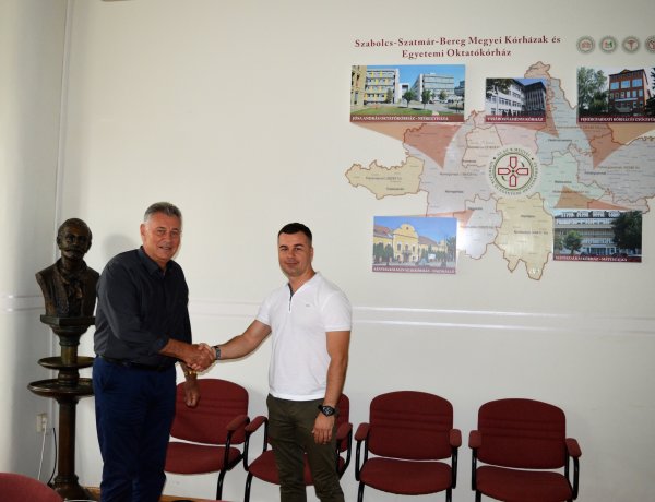 A Jósa András Oktatókórház 200 munkatársát látta vendégül a Móricz Zsigmond Színház