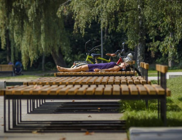 Az ország nagy részén fürdőzhetünk a napsütésben – 33 fok is lehet!