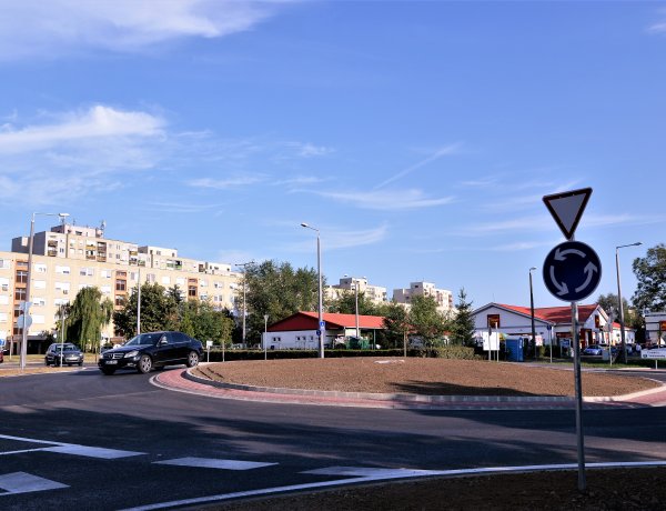 Sorra készülnek el az új nyíregyházi körforgalmak - Birtokba vehették a városlakók