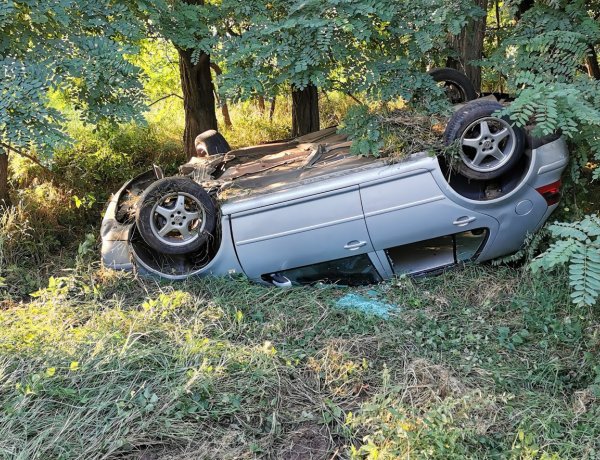 Elaludhatott a volánnál a sofőr, ez okozhatta a súlyos balesetet