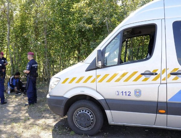 Több mint kétszáz határsértő próbálkozott a hétvégén         